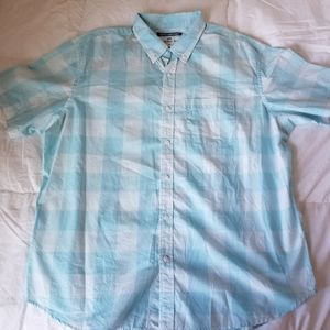Old Navy men's button up plaid shirt